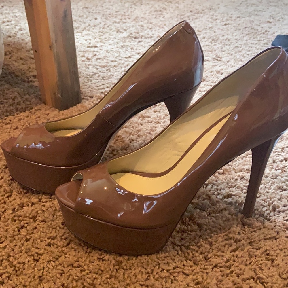 Heels - Picture 2 of 2